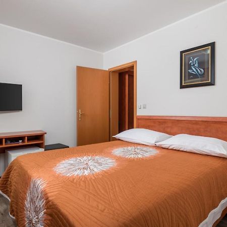 Guest House Ana Башка Экстерьер фото